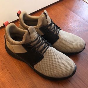 Sketchers Classic Fit Sneakers